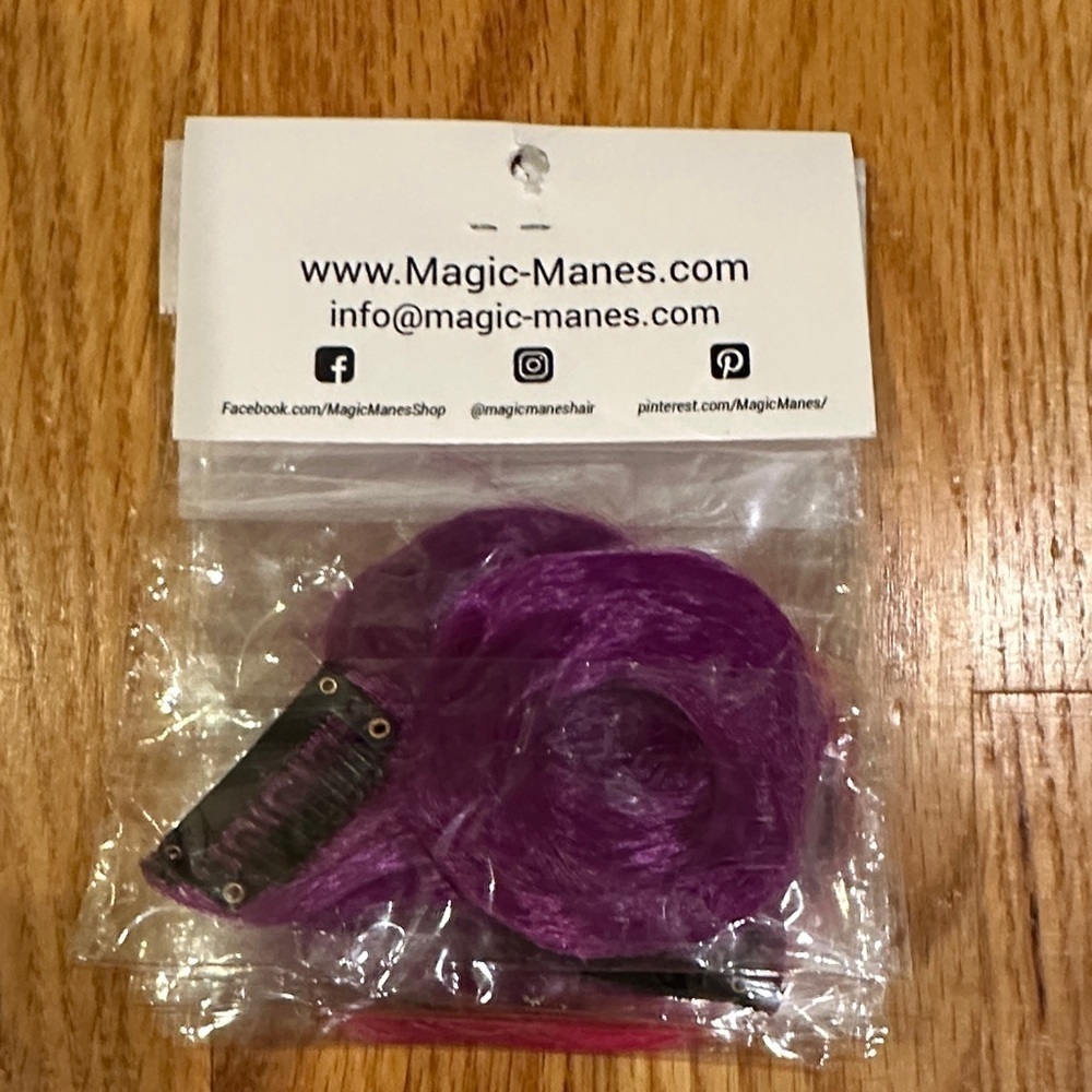 Magic Pink Hair Extensions - Picture 4 of 4